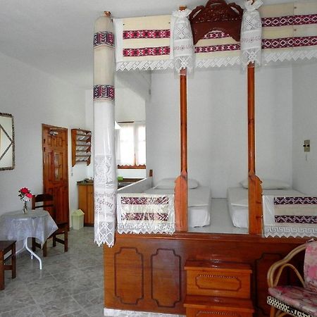 Mihalis Studios Lakki  Extérieur photo