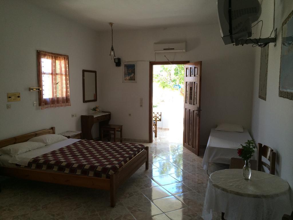 Mihalis Studios Lakki  Chambre photo