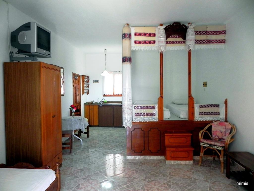 Mihalis Studios Lakki  Chambre photo