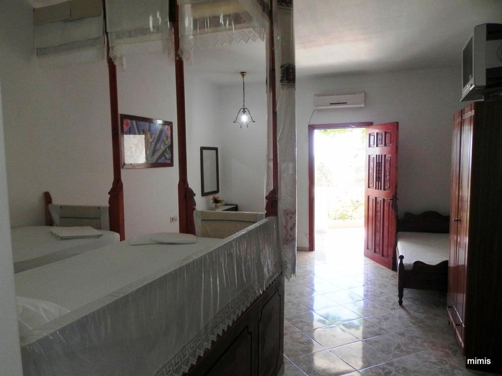 Mihalis Studios Lakki  Chambre photo